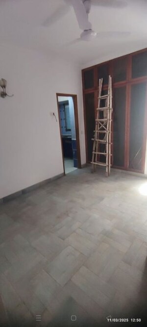 Room in 2 BHK Builder Floor at Greater Kailash I – for Rent