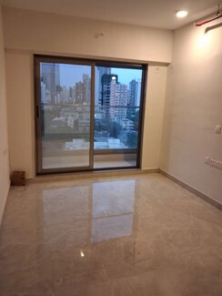 2 BHK Apartment For Rent in Vile Parle West