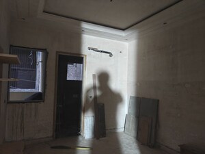 Bedroom in 3 BHK Builder Floor at Mukherjee Nagar – for Sale