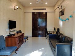 2 BHK Apartment For Rent in Vile Parle West