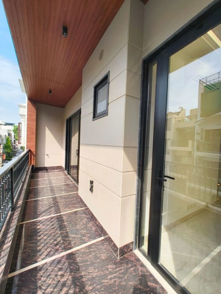 undefined, kalkaji 3 Bedroom 200 Sq.Yd. Builder Floor In Kalkaji Delhi 10392249