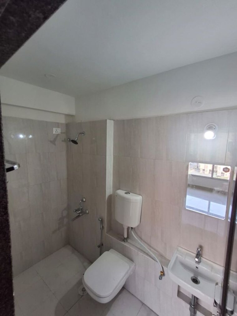 Bathroom, puranik-tokyo-bay-phase-2a 1 Bedroom 400 Sq.Ft. Apartment In Kasarvadavali Thane 10392254