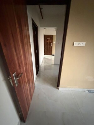 Room in 1 BHK Apartment at Sitesh Pearl Heights, Parel – for Rent