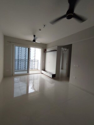 Room in 2 BHK Apartment at Eldeco Live By The Greens, Sector 150 – for Rent