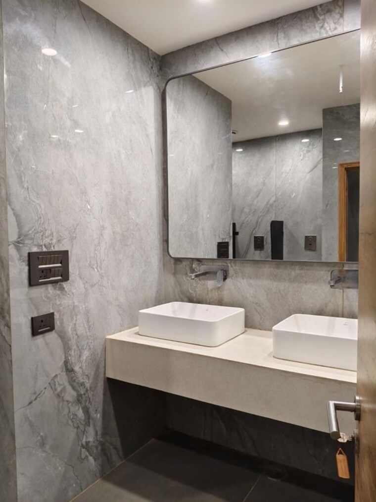 Bathroom, shivajinagar Commercial Office Space 5900 Sq.Ft. In Shivajinagar Pune 10392269
