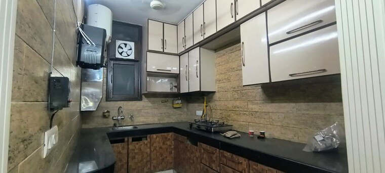 Kitchen, lajpat nagar ii 3 Bedroom 1800 Sq.Ft. Builder Floor In Lajpat Nagar ii Delhi 10392260
