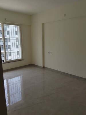 Room in 2 BHK Apartment at Shriram Nysa, Dhanori – for Rent