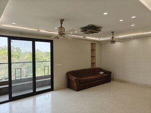 6 BHK Builder Floor For Sale in Model Town Phase 2