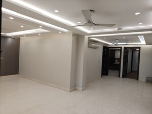 Room in 6 BHK Builder Floor at Model Town Phase 2 – for Sale