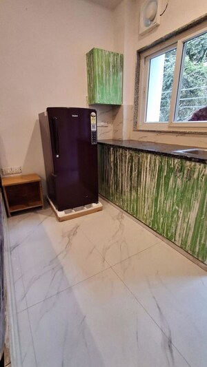 Furnished Amenities in 1 RK Builder Floor at Sushant Lok I – for Rent
