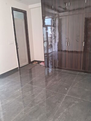  Plot For Sale in North Delhi