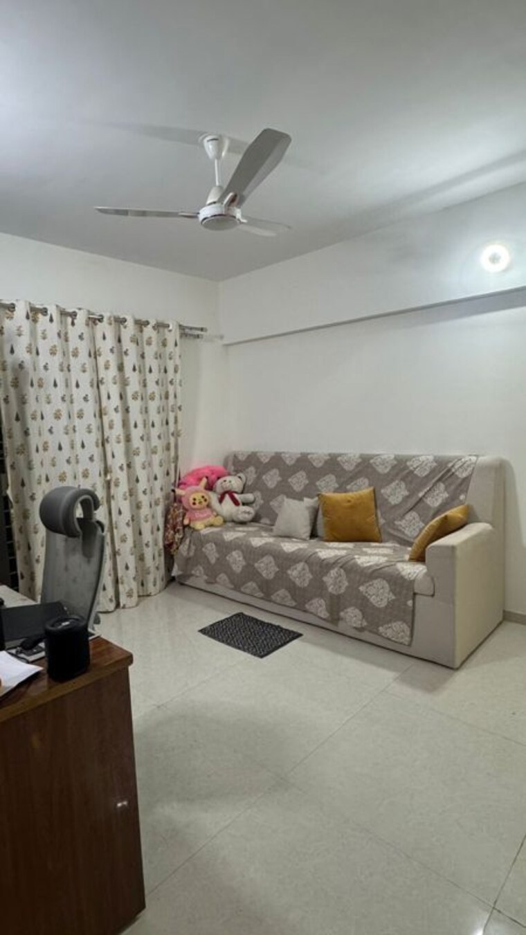 Living Room, kohinoor-viva-city 3 Bedroom 1500 Sq.Ft. Apartment In Dhanori Pune 10392291