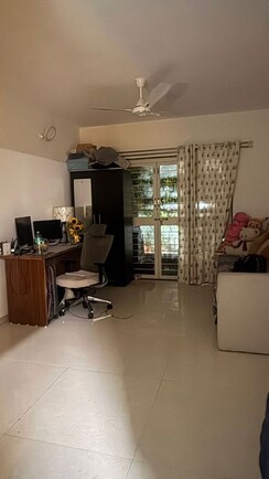 3 BHK + Pooja Room,Servant Room,Study Room,Extra Room,Basement,Store Room Apartment For Rent in Kohinoor Viva City