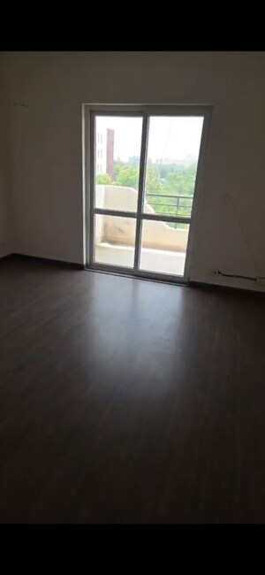 Room in 4 BHK Builder Floor at BPTP Park 81, Sector 81 – for Rent