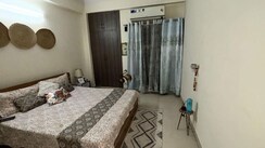 2 BHK + Servant Room Apartment For Rent in Aims Golf City