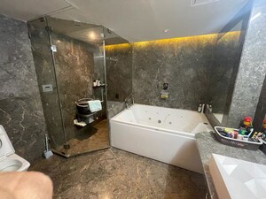 Furnished Amenities in 5 BHK Apartment at Bayview Terraces, Prabhadevi – for Rent