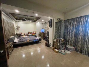 Gym in 5 BHK Apartment at Bayview Terraces, Prabhadevi – for Rent