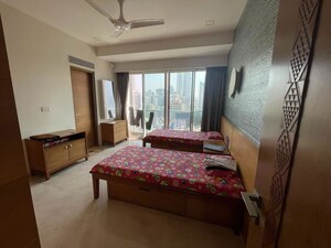 Bedroom in 5 BHK Apartment at Bayview Terraces, Prabhadevi – for Rent