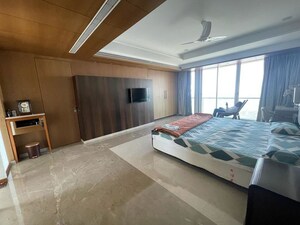 Bedroom in 5 BHK Apartment at Bayview Terraces, Prabhadevi – for Rent