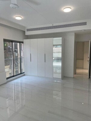 Master Bedroom in 3 BHK Apartment at Nutan Laxmi CHS, Juhu – for Rent