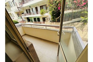 Balcony in 3 BHK Apartment at Unitech Nirvana Country Plots, Sector 50 – for Rent