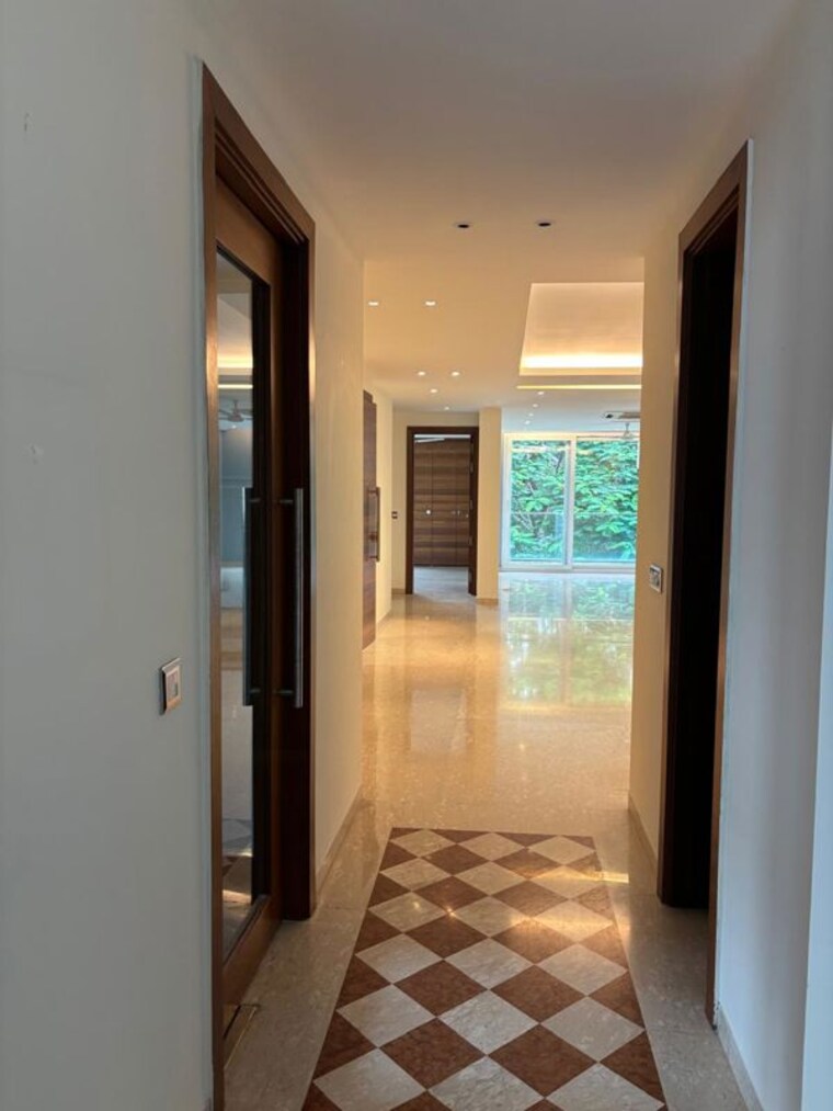 undefined, safdarjung enclave 4 Bedroom 500 Sq.Ft. Builder Floor In Safdarjung Enclave Delhi 10392342