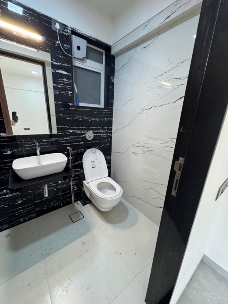 Washroom, sanghvi-infenia 2 Bedroom 700 Sq.Ft. Apartment In Santacruz East Mumbai 10392328