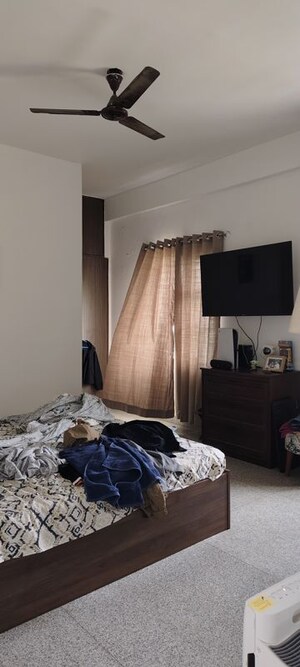 Bedroom in 2 BHK Apartment at Cambridge Layout – for Rent