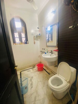 Bathroom in 3 BHK Builder Floor at Dlf Phase ii – for Rent
