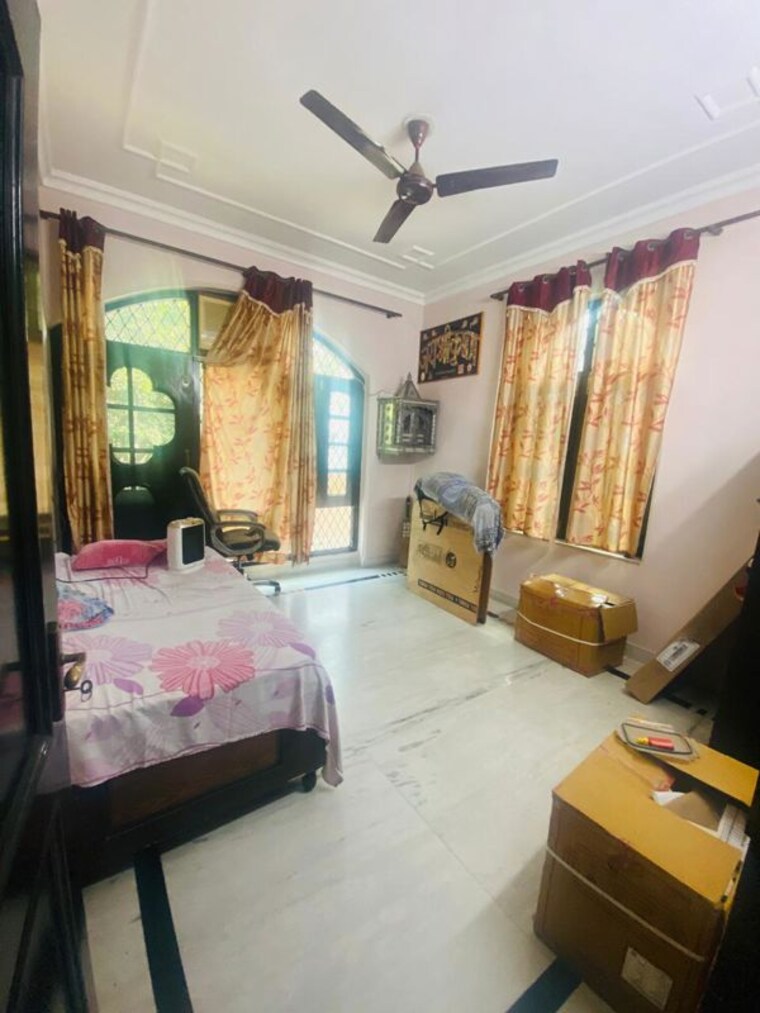 Bedroom, dlf phase ii 3 Bedroom 300 Sq.Yd. Builder Floor In Dlf Phase ii Gurgaon 10392335