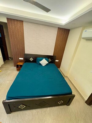 Team Area in 3 BHK Builder Floor at Sushant Lok I – for Rent