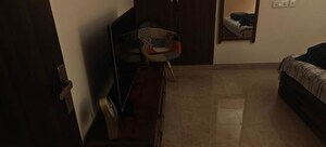 Furnished Amenities in 2 BHK Apartment at Arun Vihar Sector 37, Sector 37 – for Rent