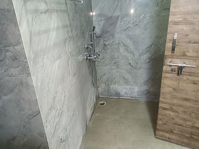 Bathroom, indira nagar 3 Bedroom 2500 Sq.Ft. Independent House In Indira Nagar Lucknow 10392373