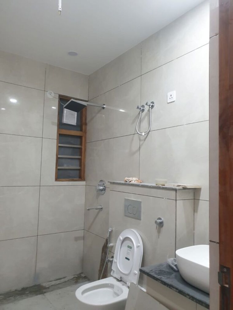Bathroom, bptp-parklands-villa 3 Bedroom 350 Sq.Ft. Builder Floor In Sector 88 Faridabad 10392393