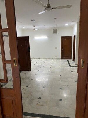Bathroom in 3 BHK Builder Floor at Dlf Phase I – for Rent