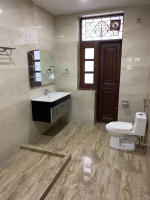 Kitchen in 3 BHK Builder Floor at Dlf Phase I – for Rent