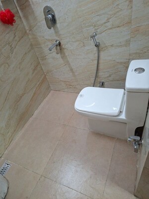 Bathroom in 2.5 BHK Builder Floor at Dlf Phase I – for Rent