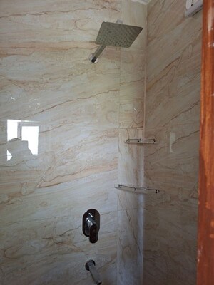 Bathroom in 2.5 BHK Builder Floor at Dlf Phase I – for Rent