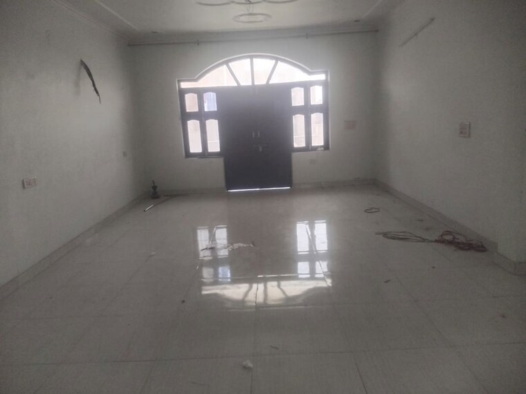 Room, sector 48 2.5 Bedroom 350 Sq.Ft. Builder Floor In Sector 48 Faridabad 10392371