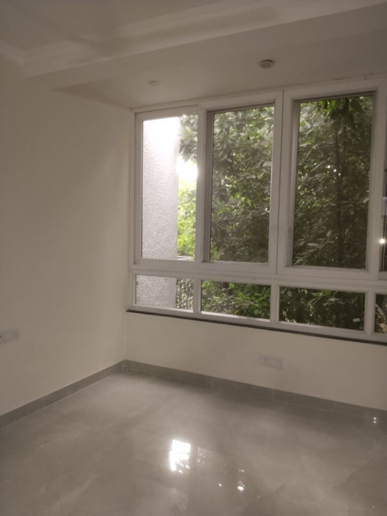 Room, sarita vihar 3 Bedroom 1950 Sq.Ft. Builder Floor In Sarita Vihar Delhi 10392426