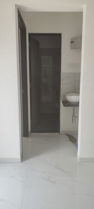 1 BHK Apartment For Rent in Metropolis Bayside, Kasarvadavali