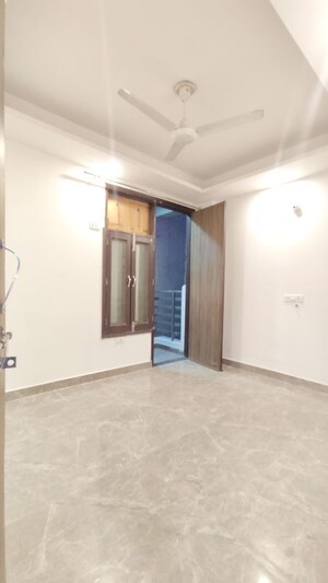 Room in 1 BHK Builder Floor at Jawahar Nagar – for Rent