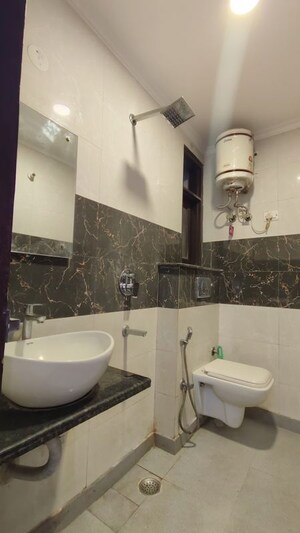 Bathroom in 1 BHK Builder Floor at Jawahar Nagar – for Rent