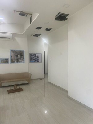 Room in  Office Space at Dadar West – for Rent