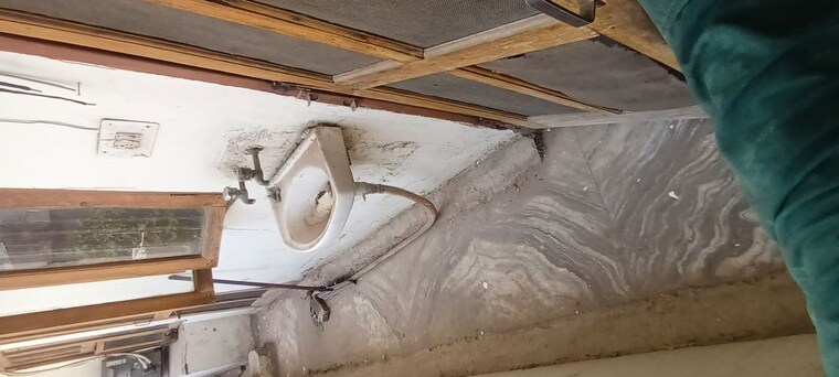 Bathroom, sector 16 1 Bedroom 450 Sq.Ft. Independent House In Sector 16 Faridabad 10392466