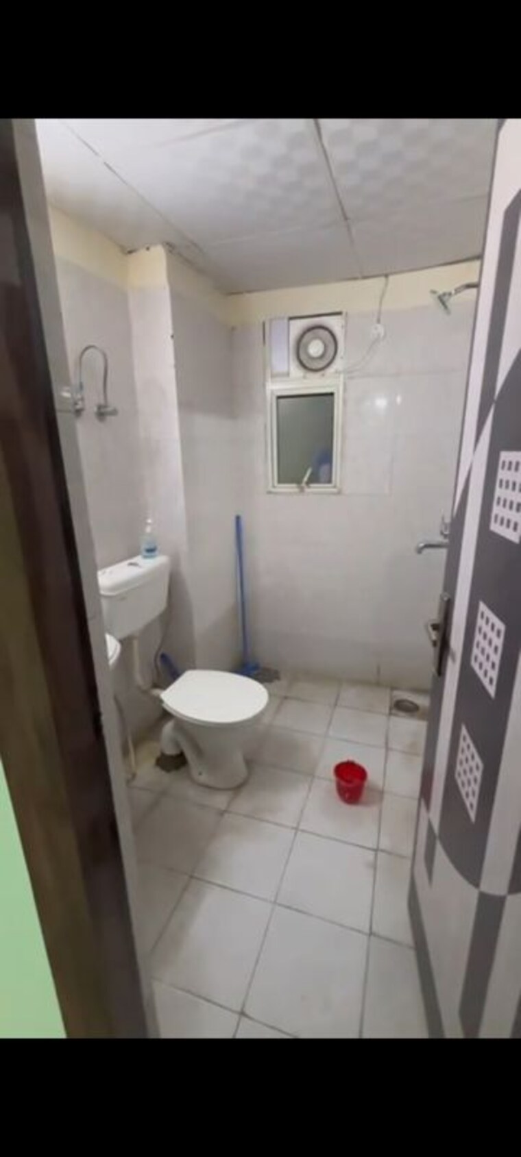 Bathroom, panchsheel-greens-ii 2.5 Bedroom 1350 Sq.Ft. Apartment In Sector 16 Greater Noida Greater Noida 10392494
