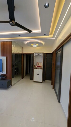 Room in 3 BHK Apartment at Wakad – for Rent