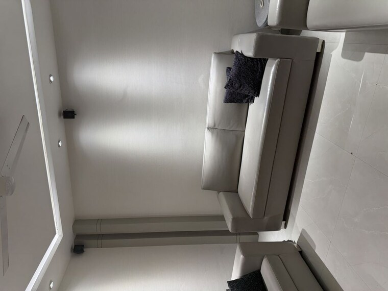 Living Room, new rajinder nagar 3 Bedroom 200 Sq.Yd. Builder Floor In New Rajinder Nagar Delhi 10392667