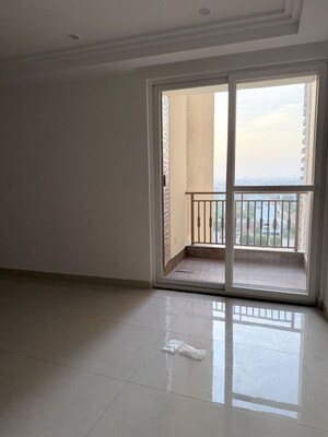 Living Room in 3 BHK Apartment at Sector 82 – for Rent