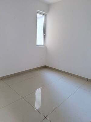 Room in 3 BHK Apartment at Sector 82 – for Rent